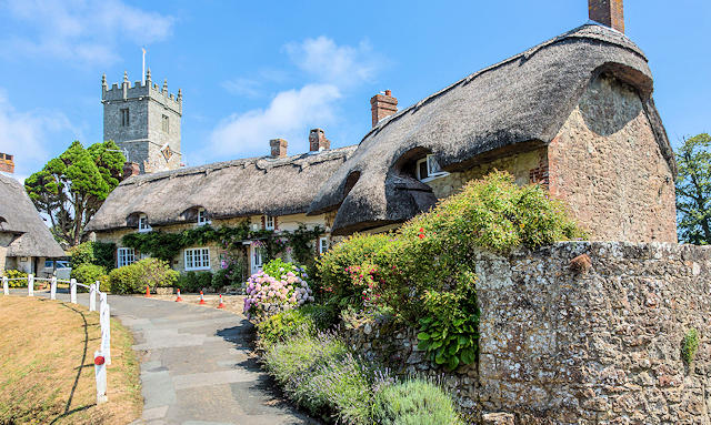 Thatched cottages in Godshill